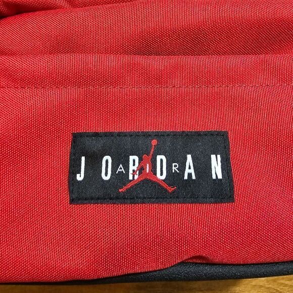 Air Jordan 1 3 4 5 6 11 Travel Toiletry Bag Bred Black Zippers Pockets Carry On - Picture 6 of 7